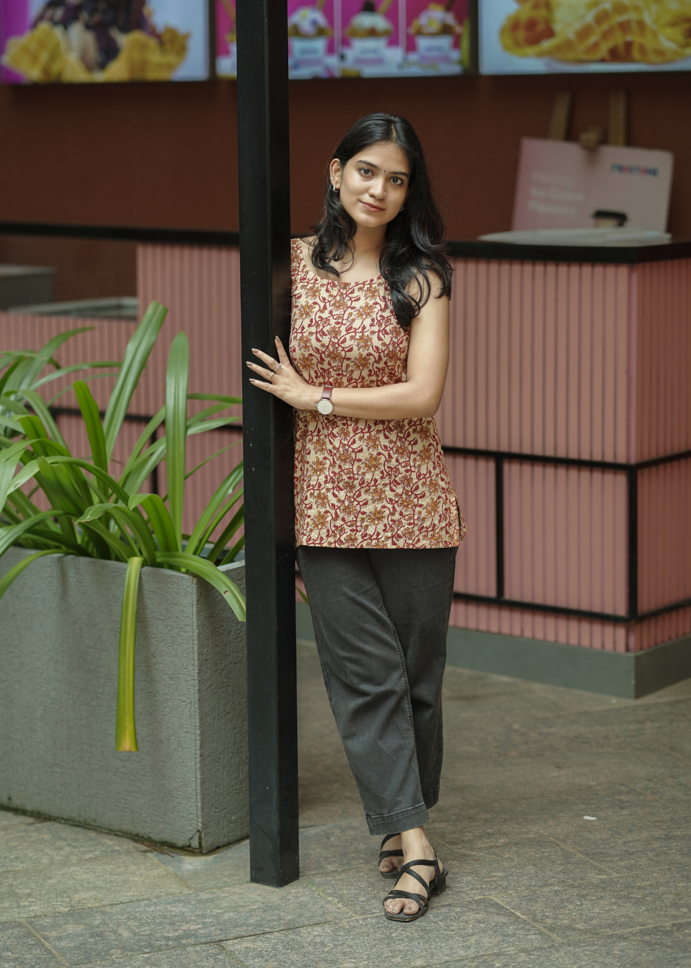 Ruhira – Deep Neck Kurti