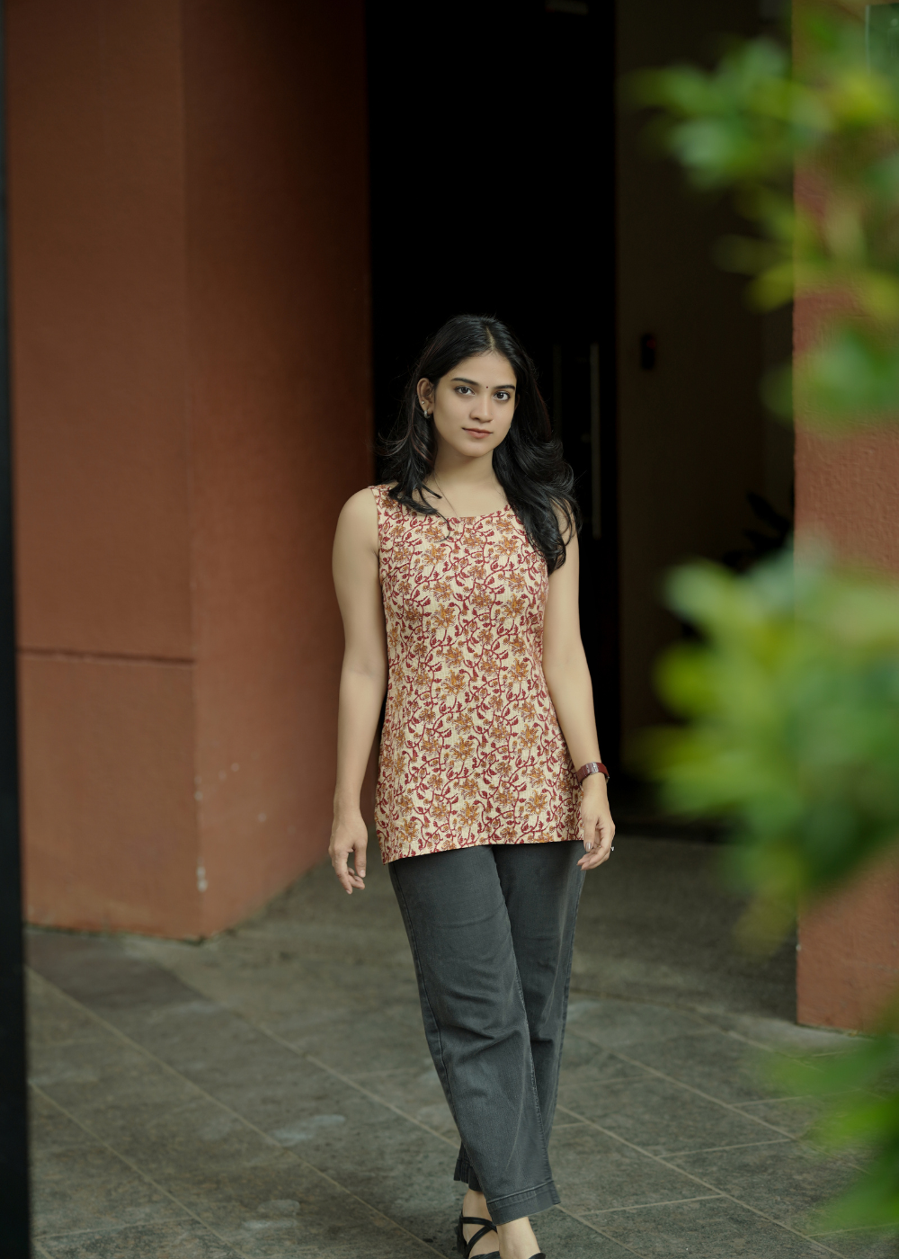 Ruhira – Deep Neck Kurti